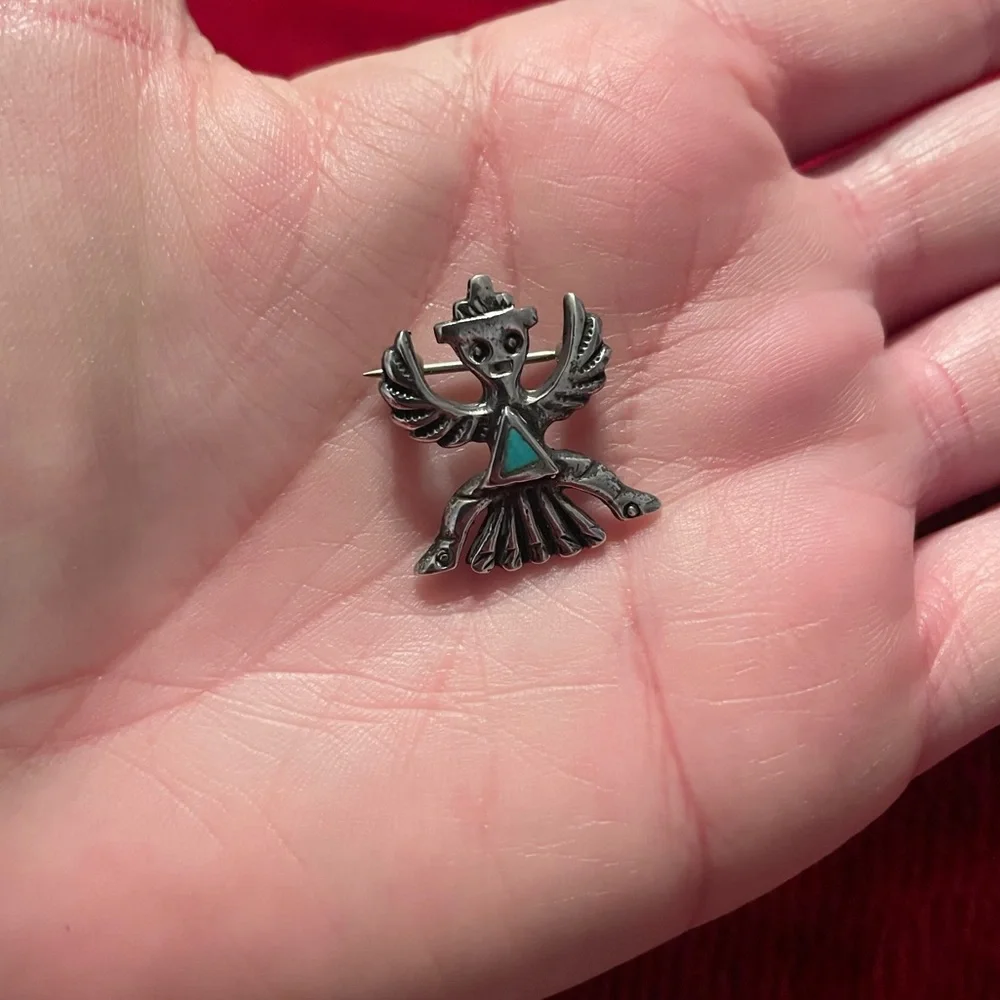 Vintage Zuni Native American Knifewing Pin Brooch